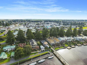 Shearwater Penthouse Apartment